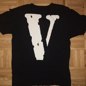 VLONE “FRIENDS” T Shirt - White and Black 🔥🔥🔥